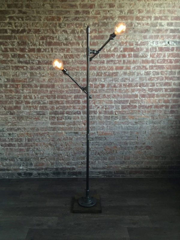 Напольный светильник из латунных труб — Светильники в гостиную в стиле лофт
