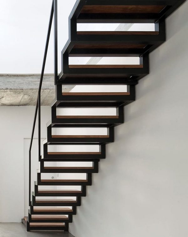 Лестница на ломаном косоуре “Дэнди” — Лестницы в стиле минимализм 2