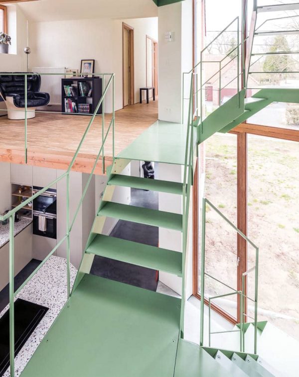 Лестница металлическая минимализм «Грин» — Лестницы в стиле минимализм 3