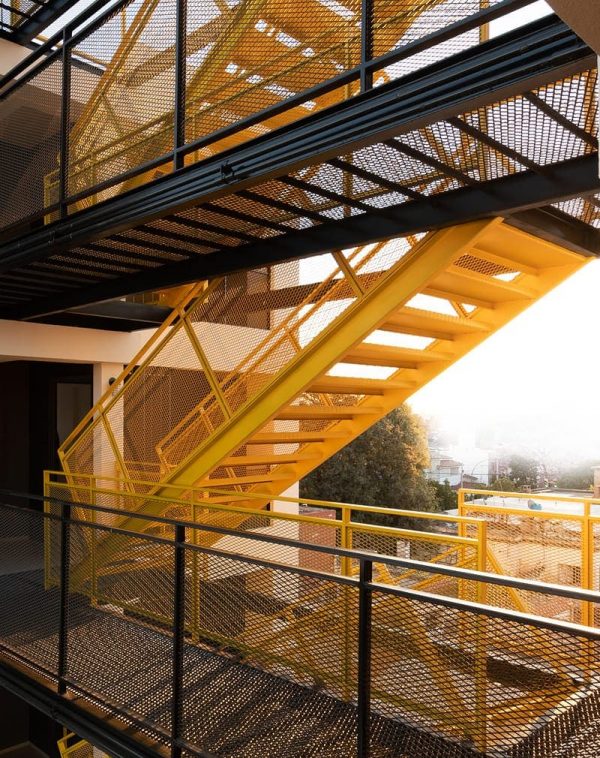 Лестница металлическая индустриальная “Швеция” — Лестницы металлические лофт