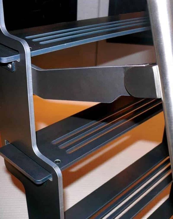 Лестница металлическая “Конструктор” — Лестницы в стиле минимализм 3