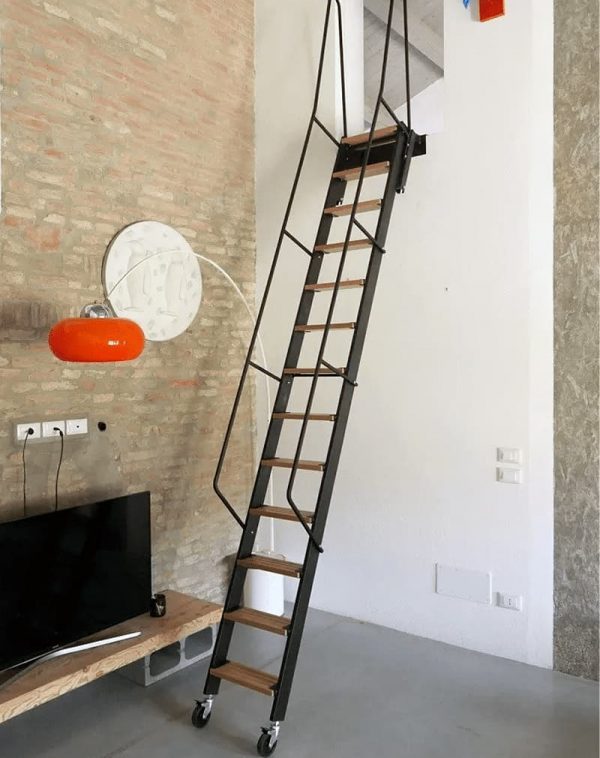 Лестница откатная чердачная на колесиках — Компактные лестницы лофт 4