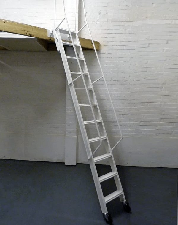 Лестница откатная чердачная на колесиках — Компактные лестницы лофт 5
