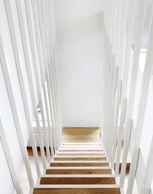 Лестница подвесная на металлокаркасе «Скандинавия» — Лестницы металлические лофт 5