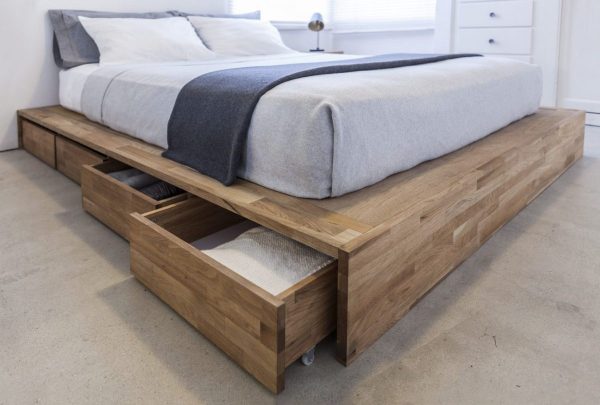 Кровать с выдвижными ящиками “Дуб” — Кровати