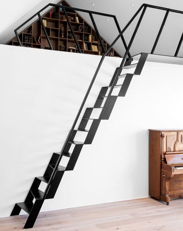 Лестница лофт металлическая “Шах и мат” — Компактные лестницы лофт