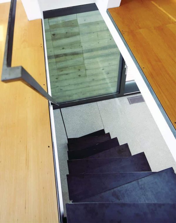 Лестница лофт металлическая “Шах и мат” — Компактные лестницы лофт 4