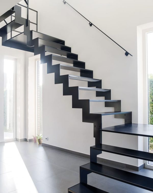 Лестница минимализм металлическая «Детройт» — Лестницы в стиле минимализм 6