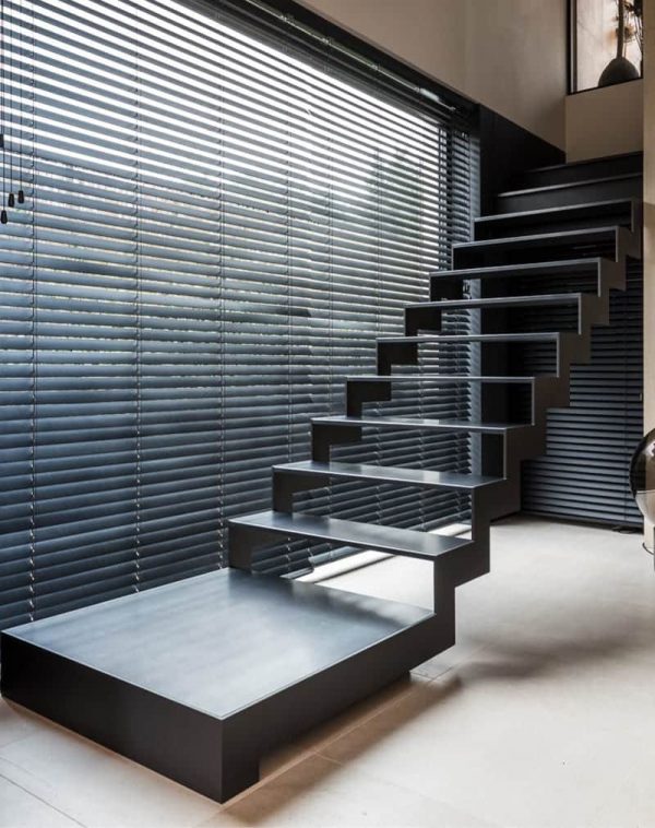 Лестница минимализм металлическая «Детройт» — Лестницы в стиле минимализм 4