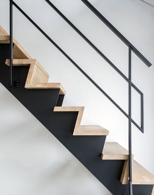 Лестница лофт на ломаном косоуре “Зета” — Лестницы в стиле минимализм