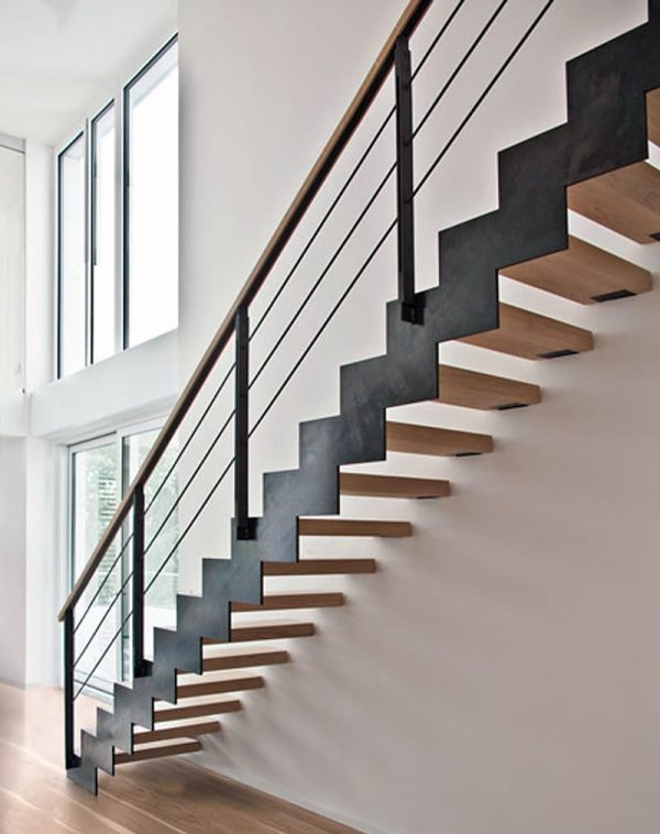 Лестница на ломаном косоуре “Чили” — Лестницы металлические лофт